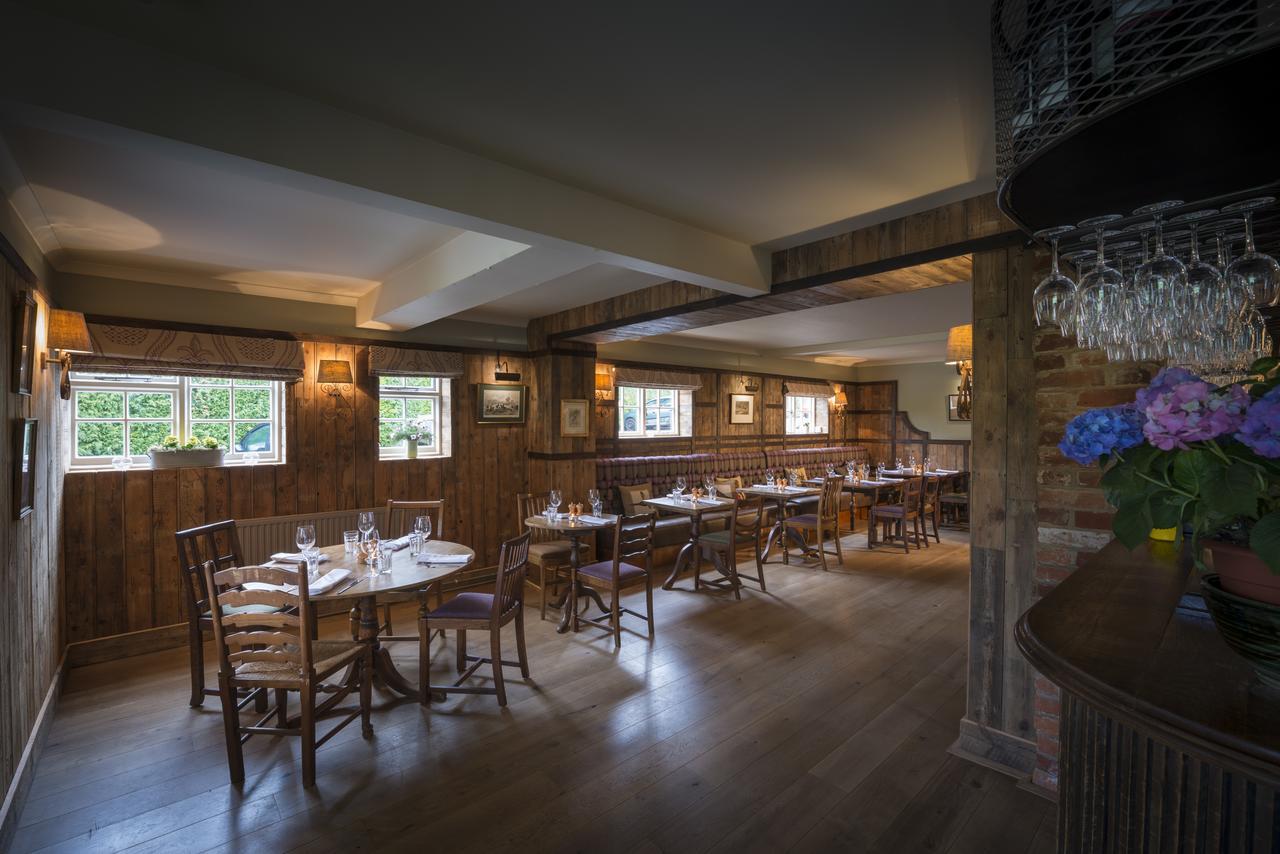 The Hawk Inn Andover Exterior foto